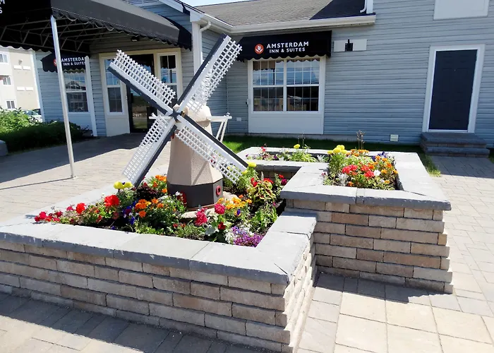 Amsterdam Inn & Suites, An Ascend Collection Hotel