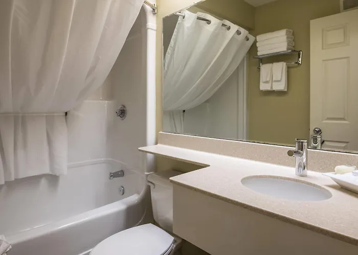 Amsterdam Inn & Suites, An Ascend Collection Hotel